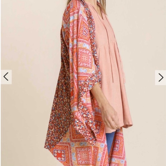 Umgee Satin Flow Border Print Short Sleeve Open Front Kimono